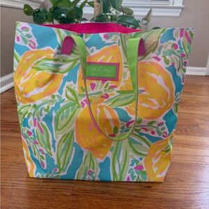 Lily Pulitzer for Estee Lauder Tote Bag. NEW without tags